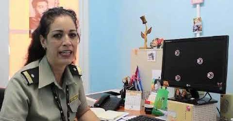 “Sin sonrisa de mujer no hay gloria completa de hombre”. José Martí.