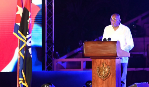 El 26 de Julio de 1953 definió la actitud invariable a mantener ante peligros, retos y dificultades, por insalvables que puedan parecer