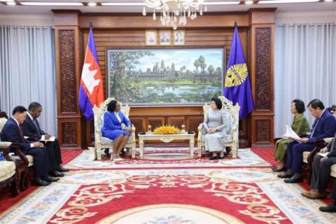 Cambodia y Cuba se comprometen a ampliar cooperación bilateral Cambodia y Cuba se comprometen a ampliar cooperación bilateral