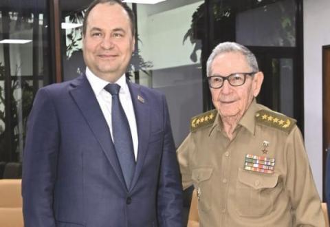 Sostiene Raúl encuentro con Primer Ministro de Belarús