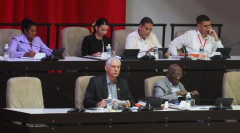 Continúan sesiones del Parlamento: Comercio Interior y Villa Clara rinden cuentas, diputados analizan proyecto de Ley de Transparencia Continúan sesiones del Parlamento: Comercio Interior y Villa Clara rinden cuentas, diputados analizan proyecto de Ley de Transparencia