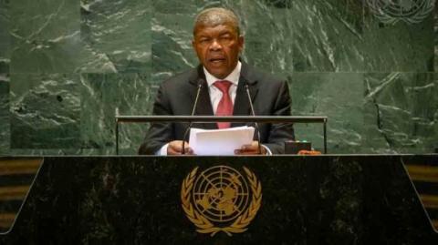 Angola exige fin del bloqueo a Cuba y las sanciones contra Zimbabue