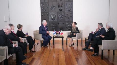 Regresa Díaz-Canel a Cuba tras participar en investidura de Sheinbaum.