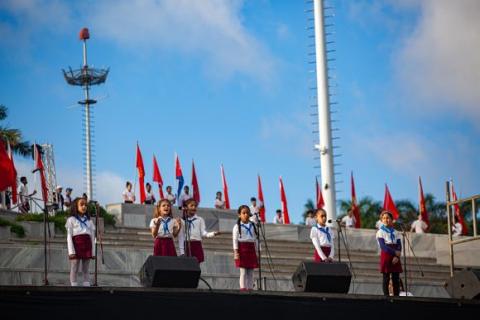 Parada martiana: Pioneros y estudiantes celebran el natalicio del Apóstol Parada martiana: Pioneros y estudiantes celebran el natalicio del Apóstol