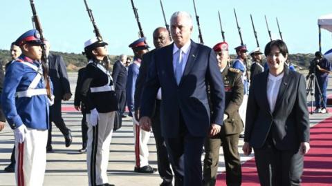 Llega Díaz-Canel a Caracas para toma de posesión de Maduro Llega Díaz-Canel a Caracas para toma de posesión de Maduro