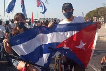 caravana contra el bloqueo