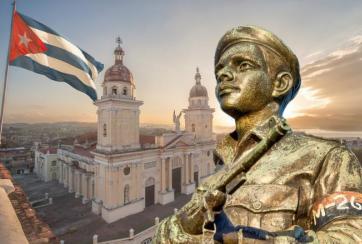 Nuestros mártires en pie