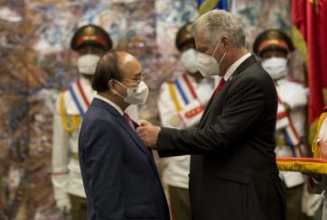 Cuba y Vietnam