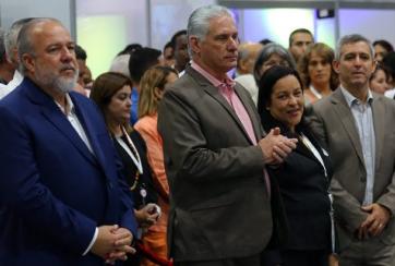 Presidente cubano asiste a apertura de la Feria Internacional de Informática 2024 e intercambia con participantes en Coloquio Patria