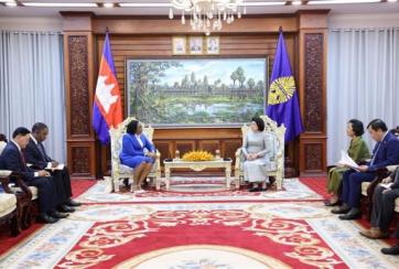 Cambodia y Cuba se comprometen a ampliar cooperación bilateral