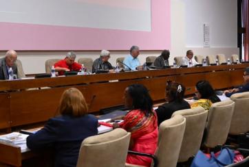 Presidente encabezó debate en Comisión Asuntos Económicos