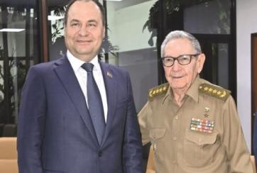 Sostiene Raúl encuentro con Primer Ministro de Belarús