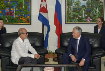 Llegó a Cuba el presidente de la Duma Estatal de Rusia, Vyacheslav Volodin