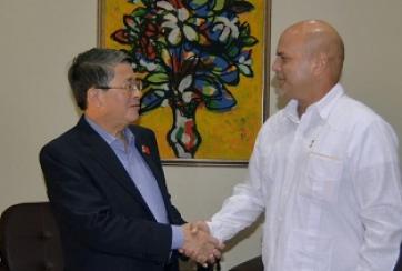 Llega a Cuba vicepresidente de la Asamblea Nacional de Vietnam