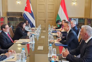 Canciller cubano afianza cooperación bilateral con Hungría en visita oficial 