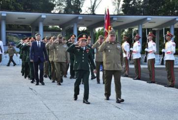 De visita en Cuba 🇨🇺, el coronel general Trinh Van Quyet
