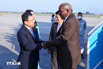 Esteban Lazo Hernández inicia visita a Vietnam