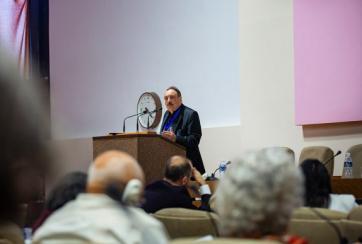  Ignacio Ramonet: “La información y la verdad están en crisis”  