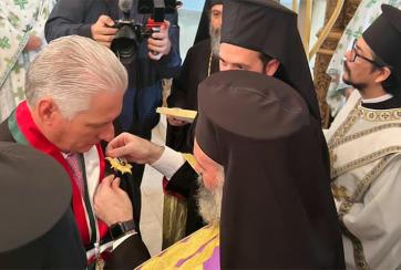 Recibe Díaz-Canel Orden del Patriarca Ecuménico Bartolomeo como reconocimiento al apoyo cubano a la Iglesia ortodoxa griega