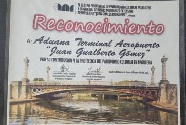 Reconocimiento otorgado por el Centro Provincial de Patrimonio Cultural a la aduana de matanza.