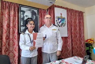 Reconocimiento a los trabajadores con la entrega del Sello de Honor Aduanero en la Aduana de Camagüey,